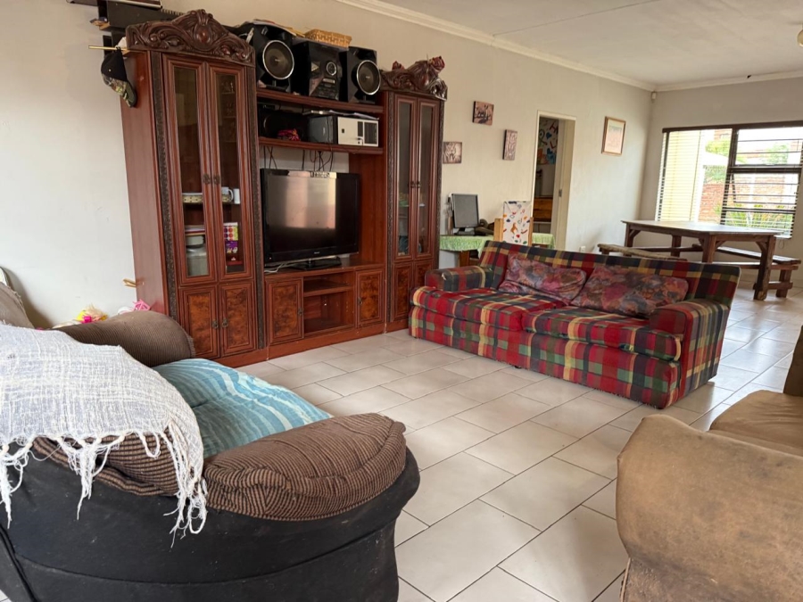 2 Bedroom Property for Sale in Waterval East North West